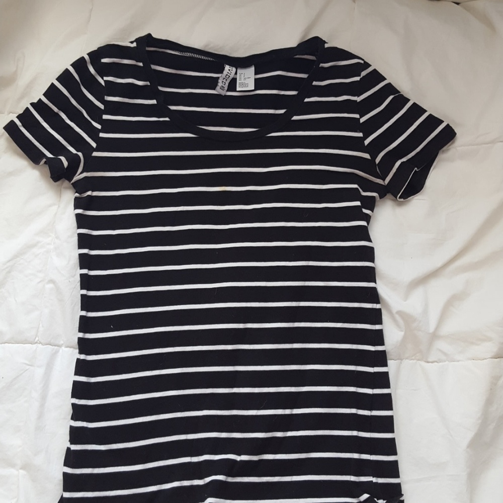 divided (the brand) t-shirt